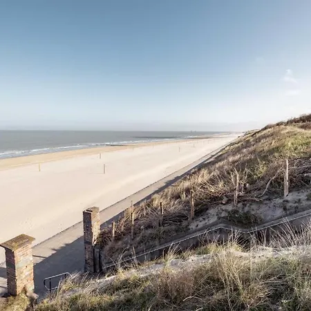 Apartment Voeten In Het Zand